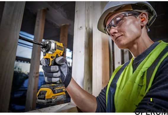 Шуруповерт ударний акумуляторний безщітковий DeWALT DCF850E1T DCF850E1T фото