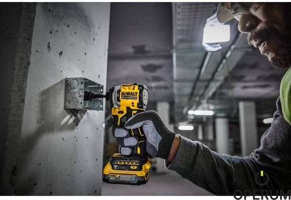 Шуруповерт ударний акумуляторний безщітковий DeWALT DCF850E1T DCF850E1T фото