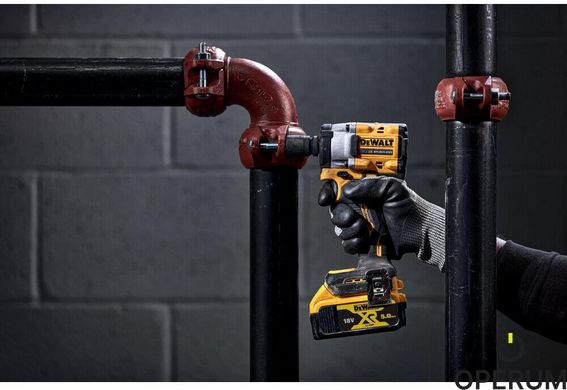 Гайкокрут ударний акумуляторний безщітковий DeWALT DCF921NT